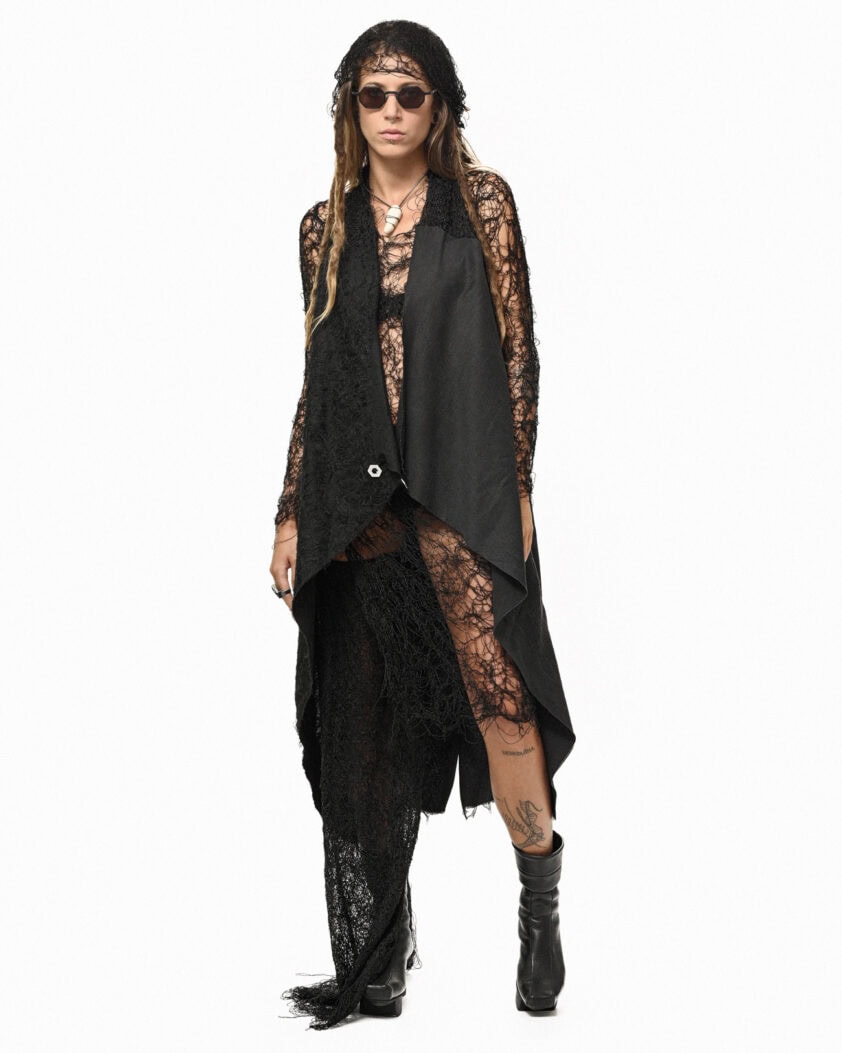 Web Fiber Bond Black Crop Top